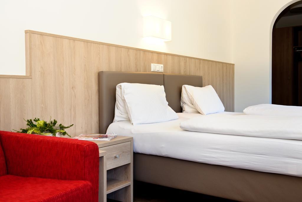 Gasthaus Bacher Hotel Sankt Johann im Pongau Room photo