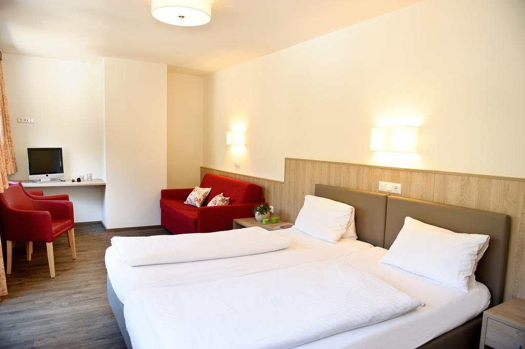 Gasthaus Bacher Hotel Sankt Johann im Pongau Room photo